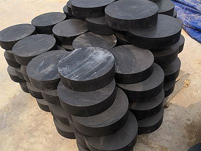 和静县板式橡胶支座由若干层橡胶片与薄钢板经加压硫化